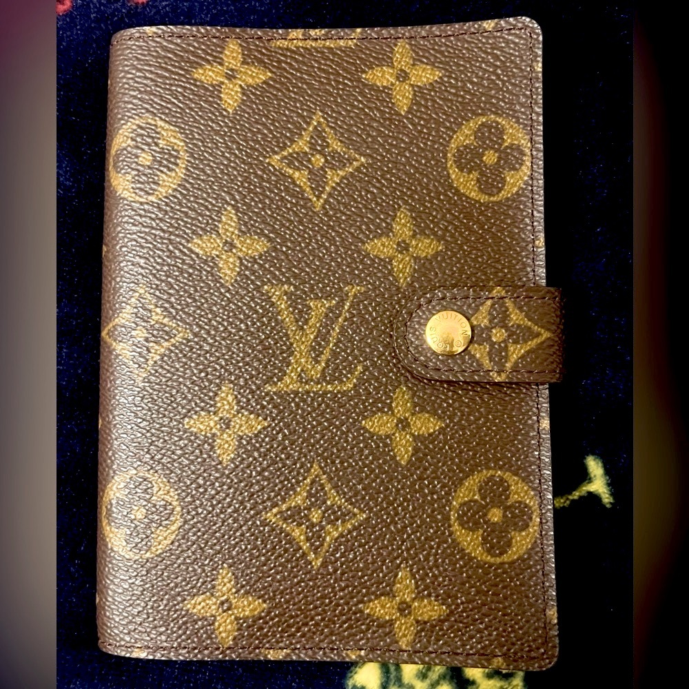 Authentic Louis Vuitton Monogram Small Ring Agenda